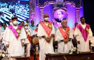 Bangalore University confers Honorary Doctorate Degree upon Akshaya Patra Chairman...